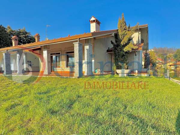 Foto Villa in vendita a Sirtori