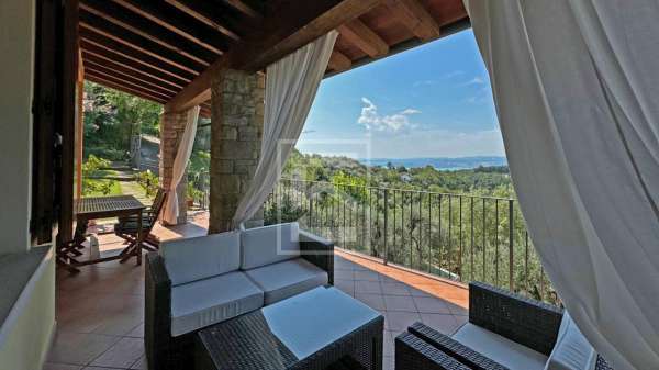 Foto Villa in vendita a Toscolano Maderno