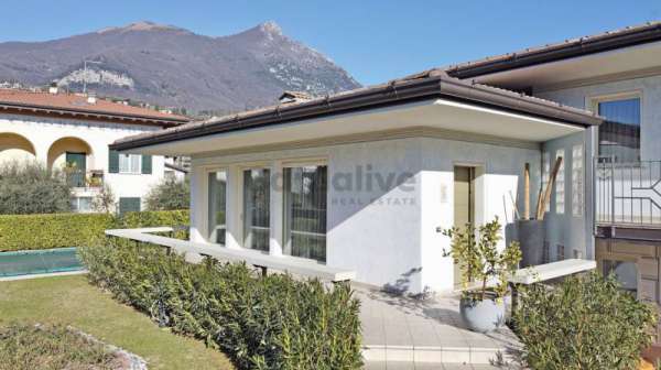 Foto Villa in Vendita a Toscolano-Maderno Maderno
