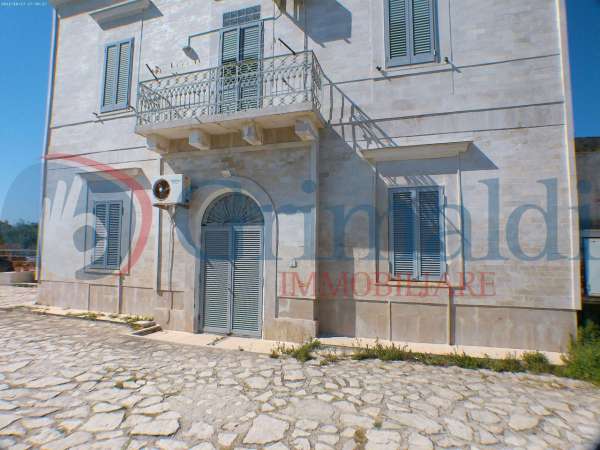 Foto Villa in vendita a Trani