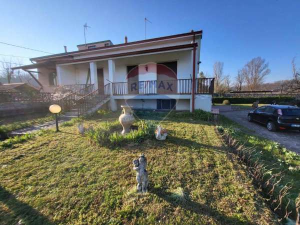 Foto Villa in vendita a Trezzo Sull'Adda