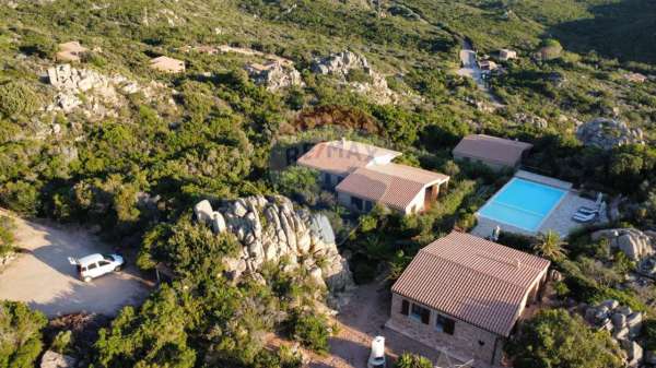 Foto Villa in vendita a Trinit� d'Agultu e Vignola
