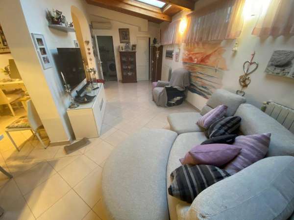 Foto Villa in vendita a Viareggio