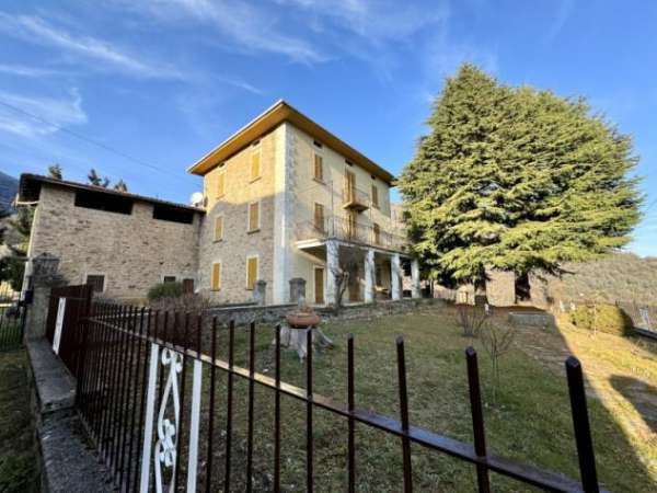 Foto Villa in Via 25 Aprile