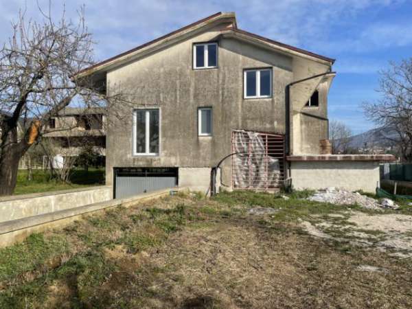 Foto Villa in Via Amedeo Naddeo