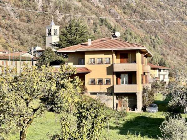 Foto Villa in Via Beato Guala