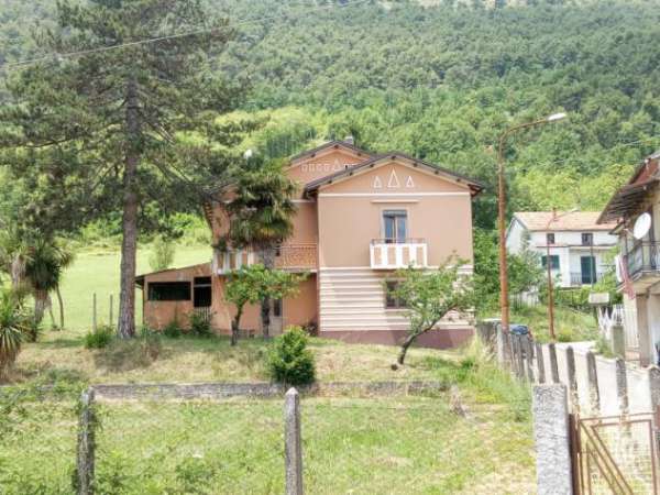Foto Villa in Via Cetrone