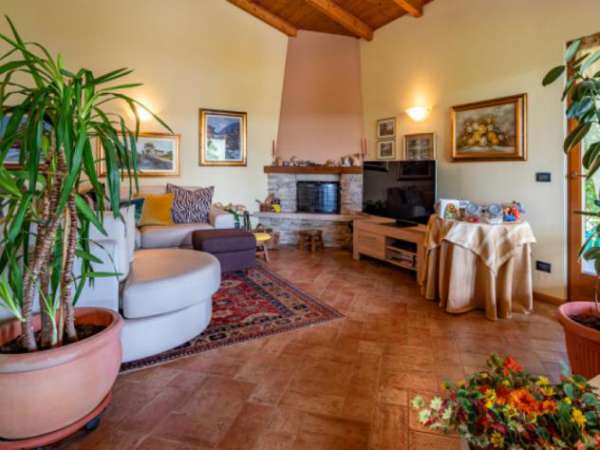 Foto Villa in Via Papa Paolo VI