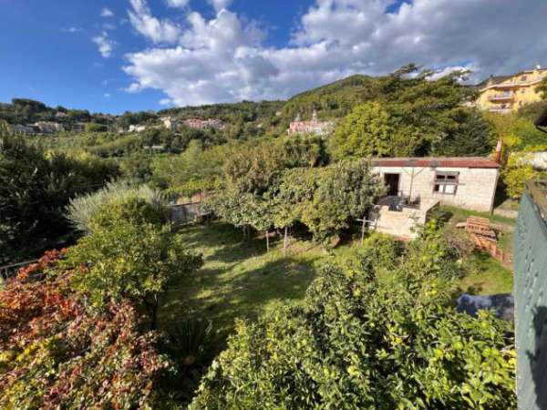 Foto Villa in Via Santi Quaranta