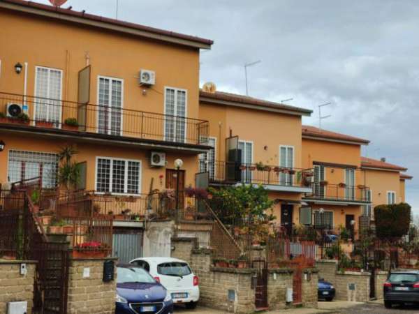 Foto Villa in Via Vladimir Ilic Ulianov Lenin
