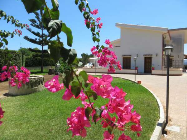 Foto Villa Loc Plemmirio mq 130 a mt 300 dal mare.-