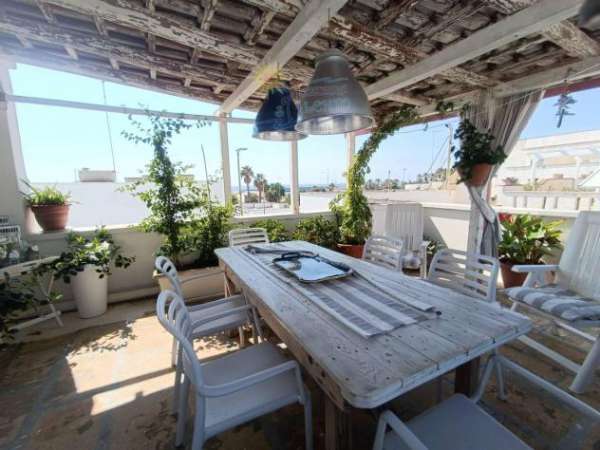Foto Villa o villino - Maruggio . Rif.: Villa pi� locale commerciale Campomarino