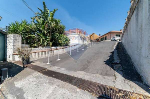 Foto Villa o villino in vendita a Aci Castello, Ficarazzi