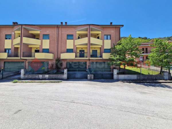 Foto Villa plurifamiliare in vendita a L'Aquila