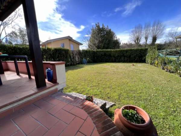 Foto Villa singola in vendita a Pietrasanta
