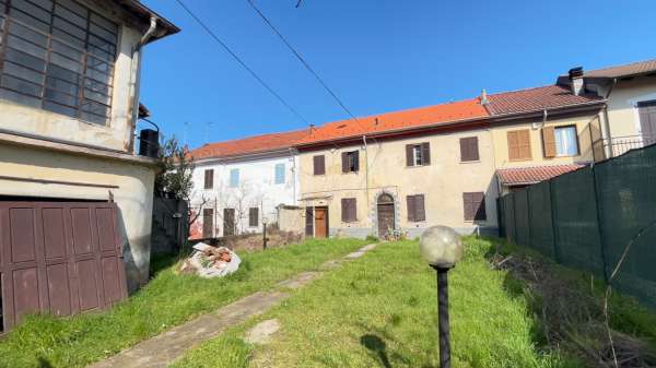 Foto Villa unifamiliare in vendita a Alessandria