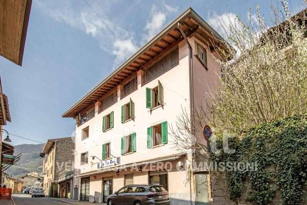 Foto Villa unifamiliare in vendita a Gazzaniga