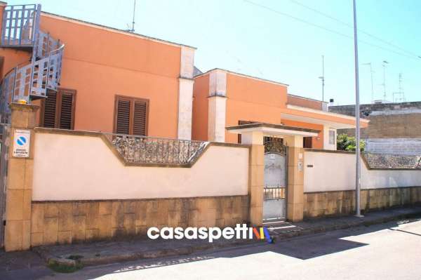 Foto Villa unifamiliare in vendita a Lecce