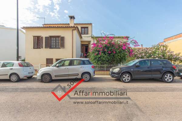 Foto Villa unifamiliare in vendita a Olbia