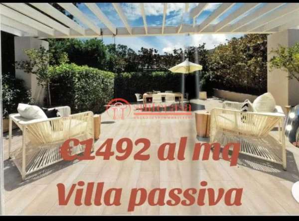 Foto Villa unifamiliare in vendita a Trani