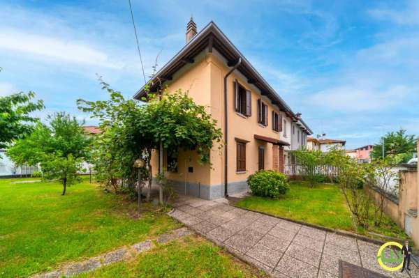 Foto Villa unifamiliare in vendita a Udine
