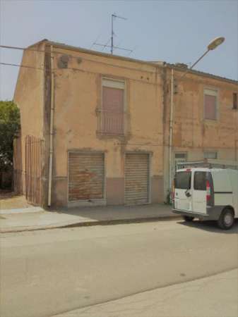 Foto Villarosa (en) Via Trento, unit  abitativa indip.te composta da 8 vani cat.li