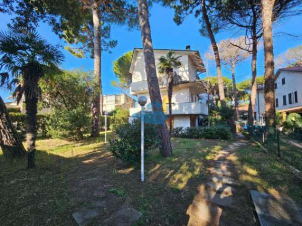 Foto Villetta a schiera di 148 m con 5 locali in vendita a Ravenna