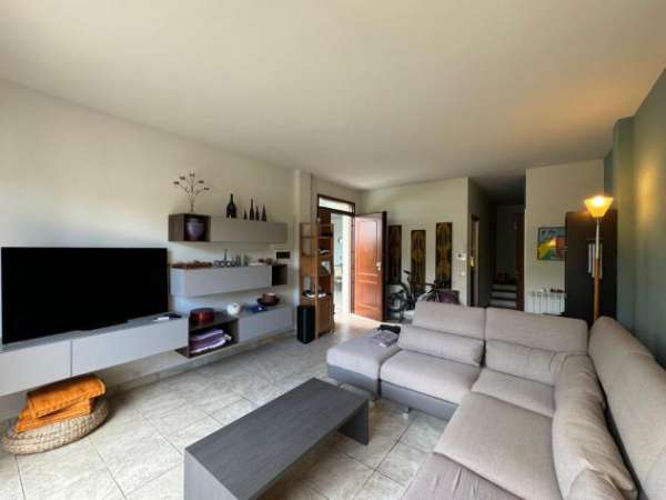 Foto Villetta a schiera in vendita a Cinquale - Montignoso 200 mq  Rif: 1280779