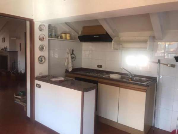 Foto Villetta a schiera in vendita a Fossone - Carrara 300 mq  Rif: 1323253