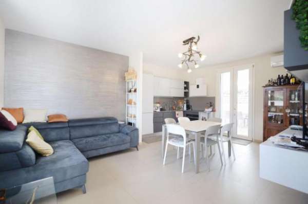 Foto Villetta a schiera in vendita a Pardossi - Pontedera 100 mq  Rif: 1311874