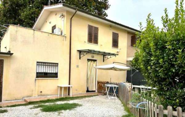 Foto Villetta bifamiliare in vendita a Africa - Pietrasanta 90 mq  Rif: 1316031