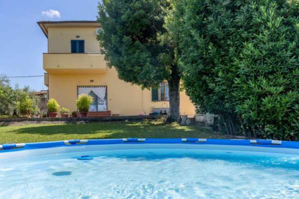 Foto Villetta bifamiliare in vendita a Cerreto Guidi 145 mq  Rif: 1272255