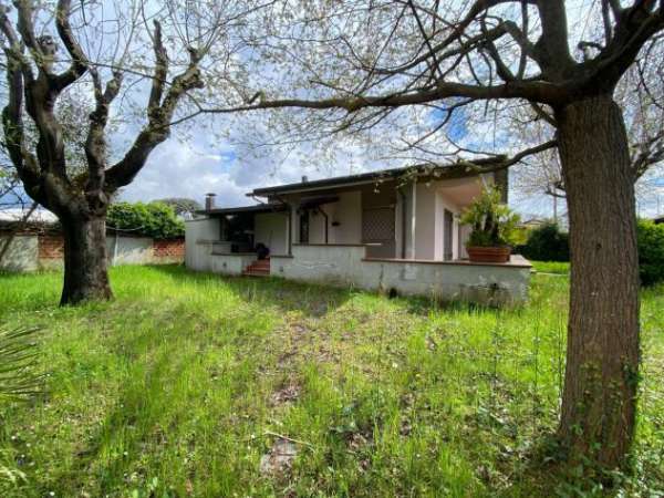 Foto Villetta bifamiliare in vendita a Marina di Pietrasanta - Pietrasanta 120 mq  Rif: 1316779