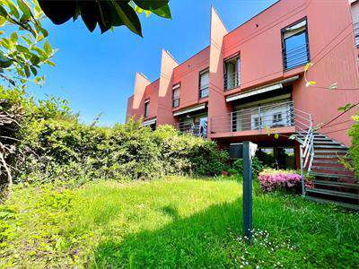 Foto Villetta schiera in Vendita, 4 Locali, 170 mq, Barzan�