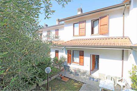 Foto Villetta schiera in Vendita, pi� di 6 Locali, 150 mq, Pontremoli