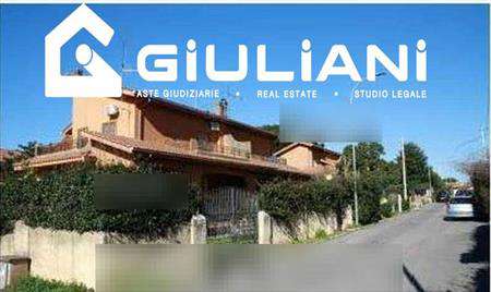 Foto Villetta schiera in Vendita, pi� di 6 Locali, 202 mq, Ardea