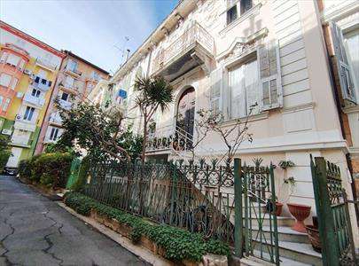 Foto Villetta schiera in Vendita, pi� di 6 Locali, 246 mq, Sanremo