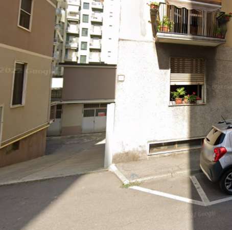 Foto Vimodrone, ampio box