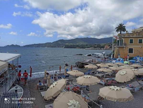 Foto Zona Levante a 50 metri dalle spiagge