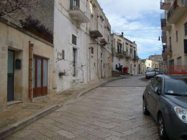 Foto zona sassi mq65 piano terra numero localitre